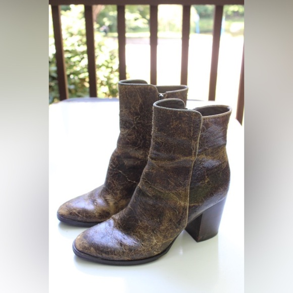 Donald J. Pliner boots - Picture 9 of 14